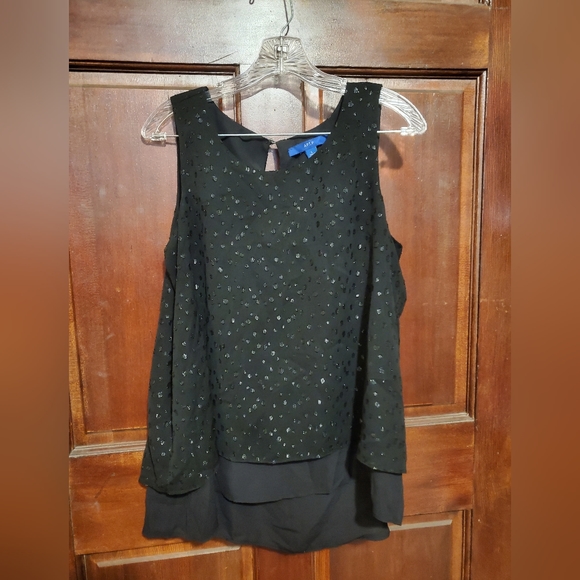 Ladies Top - Large - Picture 1 of 6